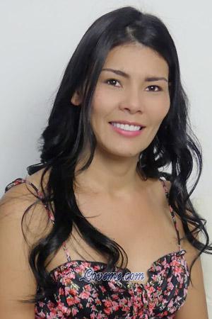 201284 - Paola Age: 35 - Colombia