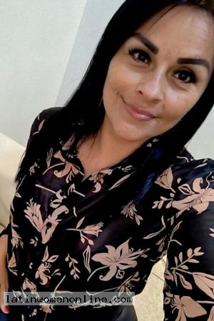 Meet the most beautiful Costa Rican women for marriage