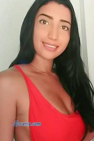 140017 - Roxana Age: 27 - Colombia