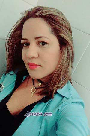 175488 - Noemy Age: 36 - Colombia