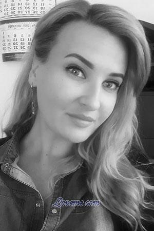 193112 - Julia Age: 40 - Russia
