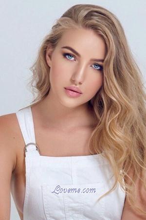 195567 - Anastasia Age: 22 - Ukraine