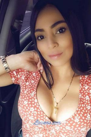 198138 - Raquel Age: 30 - Costa Rica