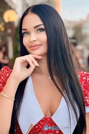 225395 - Viktoriia Age: 33 - Ukraine