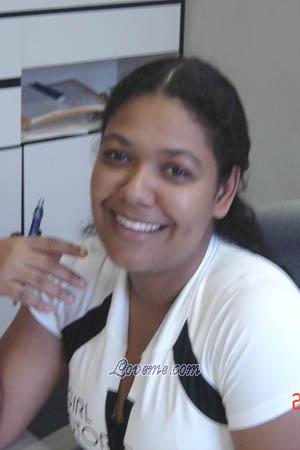 69761 - Roberta Age: 30 - Brazil