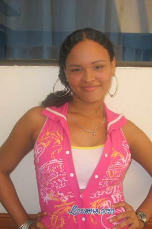 91432 - Vicky Verena Age: 35 - Colombia