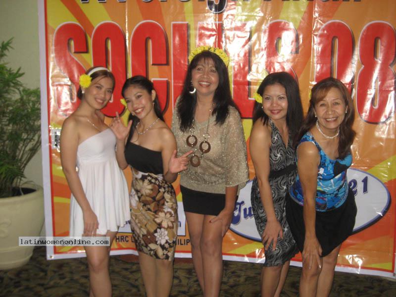 Philippine-Women-1235